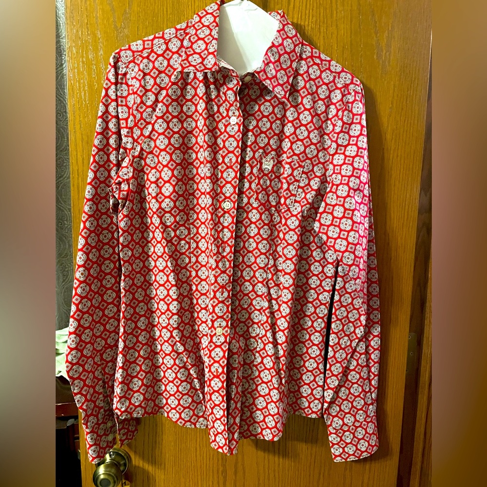 Womens Cinch Long Sleeve Button up shirt, size Medium